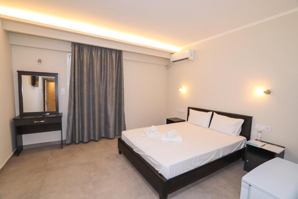 Hotel Banbus Loutra Edipsou  Esterno foto